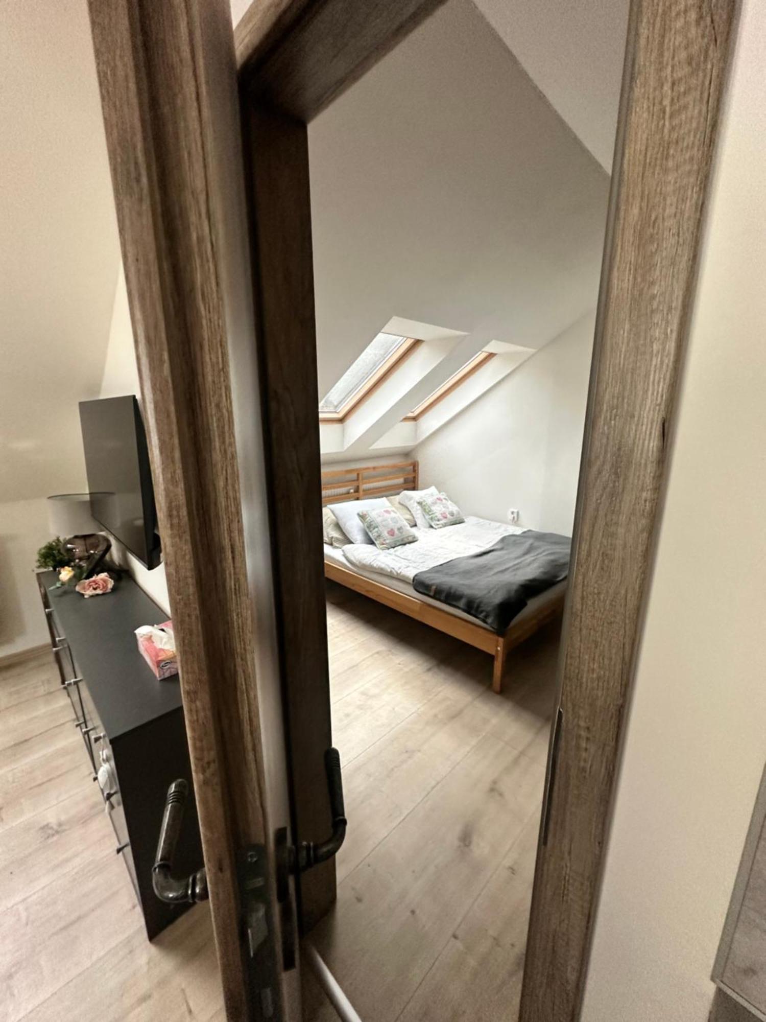 Number 5 Vlevo Dole Lägenhet Rokytnice nad Jizerou Exteriör bild
